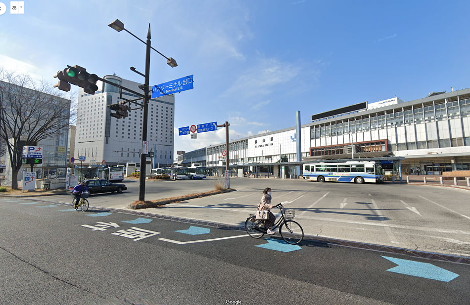 ①岡山駅東口を出る